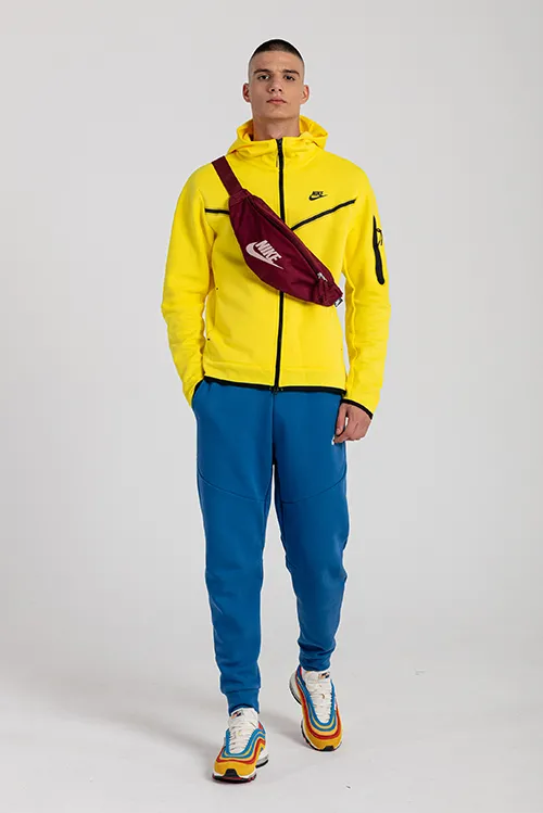   <center><b>Nike za tinejdžere</center></b>