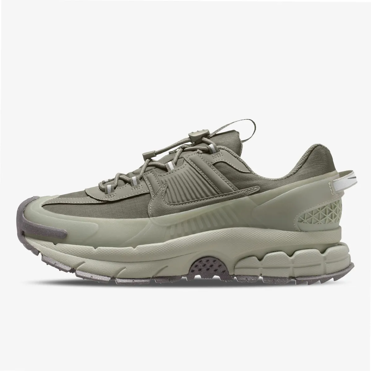 <center><b><big>NIKE ZOOM VOMERO ROAM</center></b></big>
