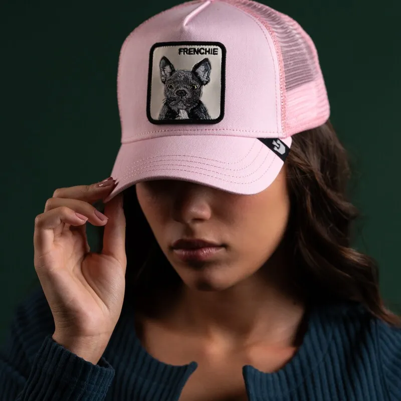 <center><b>KAČKETI I KAPE</center></b></br>