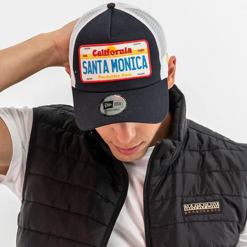 <center><b><big>KAČETI I KAPE</center></b></br></big>