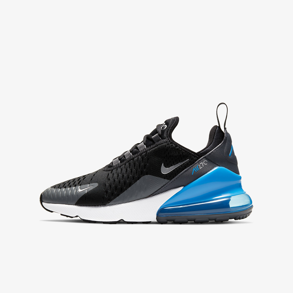 270 patike on sale