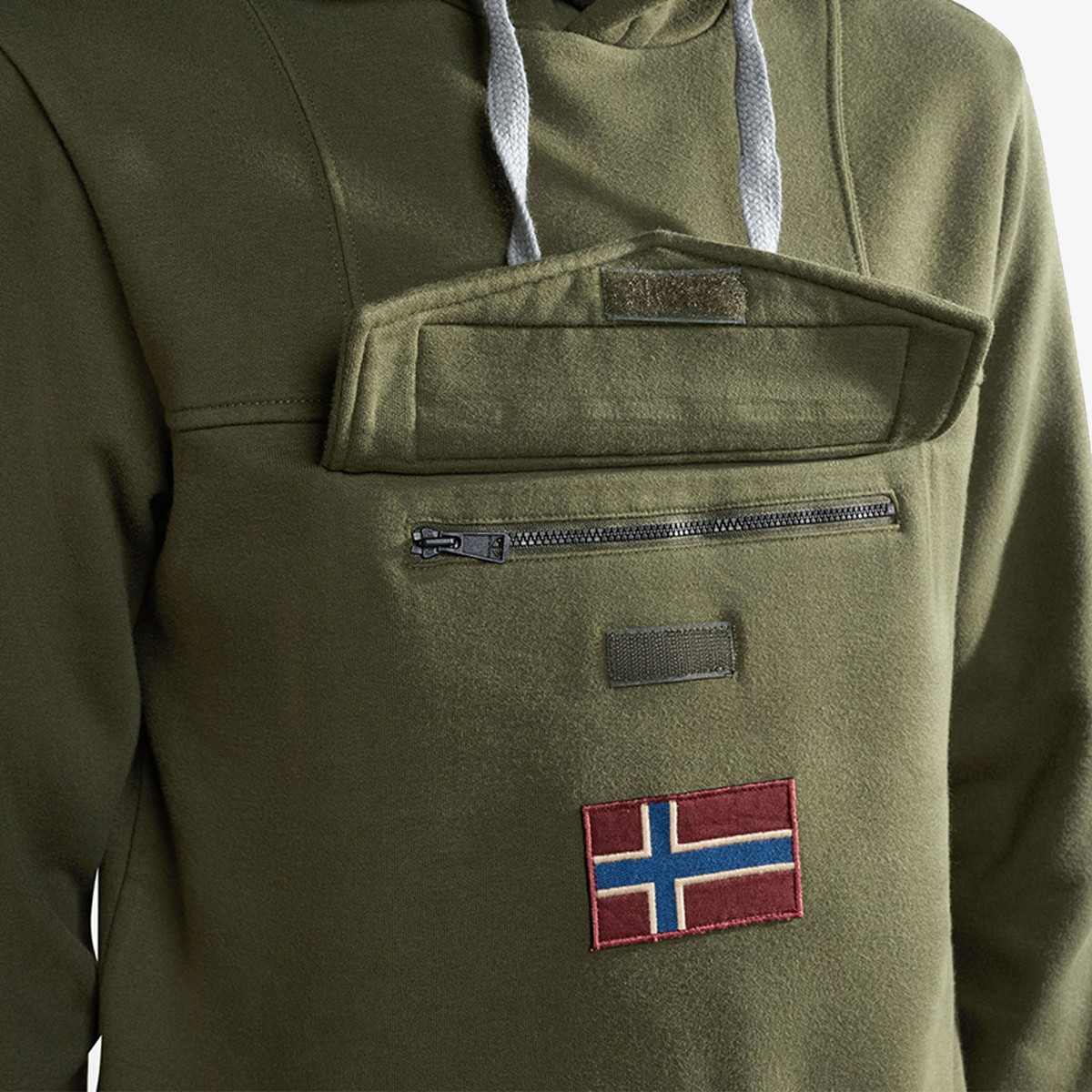 NAPAPIJRI Dukserica BURGEE WINT 2 GE4 GREEN DEPTHS 