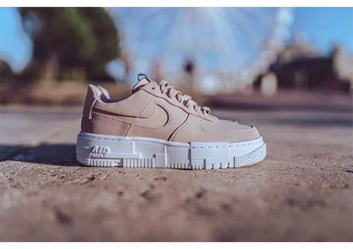 PICTURE ME ROLLIN IN NIKE AIR FORCE 1 PIXEL