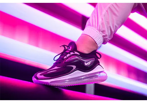TYPICALLY, ATYPICAL IN AIR MAX ZEPHYR