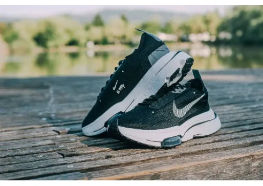 LET'S DANCE IN NIKE AIR ZOOM-TYPE