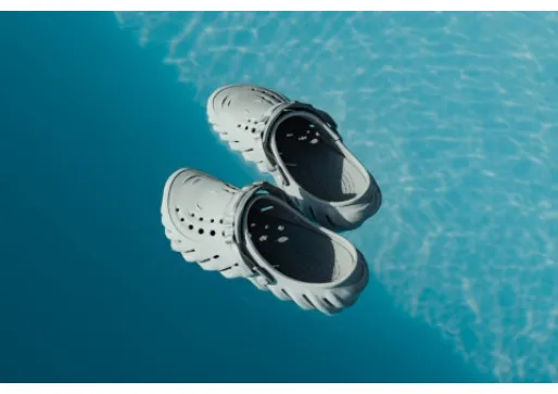 SUMMER BUZZING IN CROCS