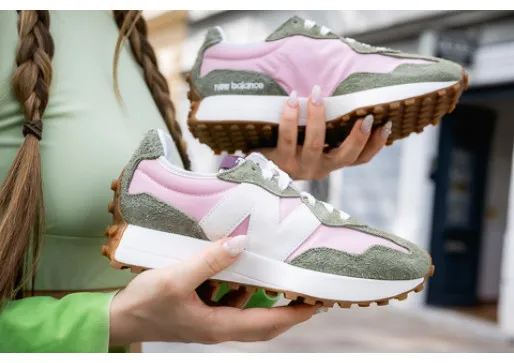 The Perfect Choice for Summer Street Style: New Balance 327