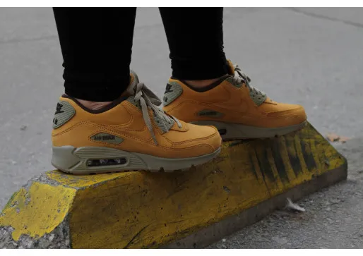NIKE AIR MAX 90 - BUDI SVOJ, IZGRADI SVOJ STIL