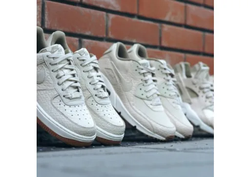 NIKE PREMIUM PACK