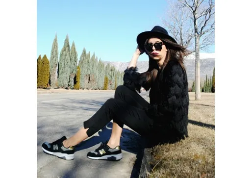 BLACK IS SUCH A HAPPY COLOR 
