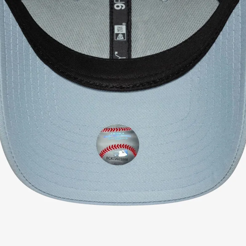 New Era Kačket METALLIC LOGO 9FORTY® 