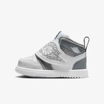 Nike Patike Sky Jordan 1 