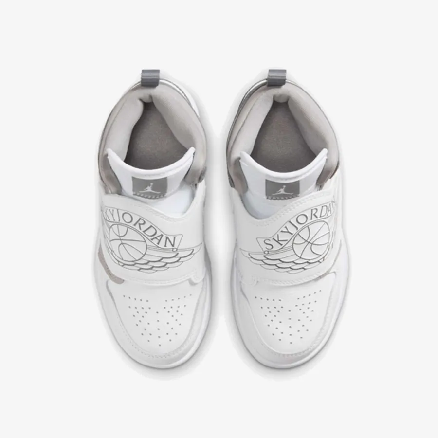 Nike Patike Sky Jordan 1 