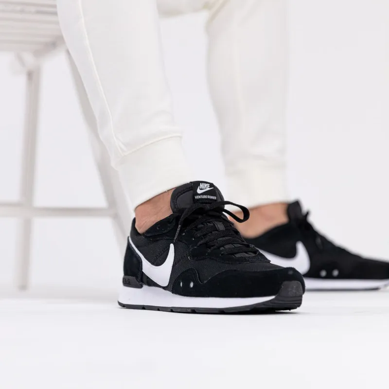 Nike Patike Venture Runner 
