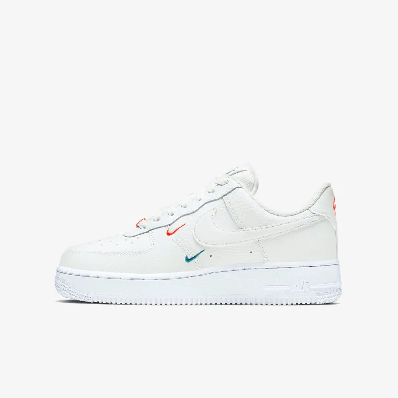 Nike Patike WMNS AIR FORCE 1 '07 ESS 