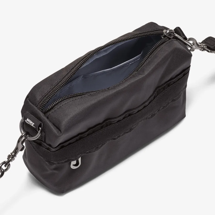 Nike Torbica Sportswear Futura Luxe 