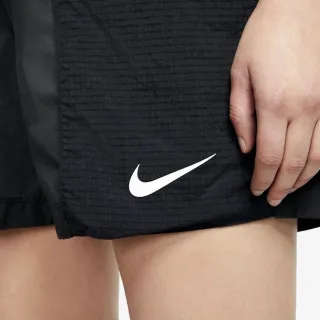 Nike Šorc W NSW SWSH SHORT WVN NFS 