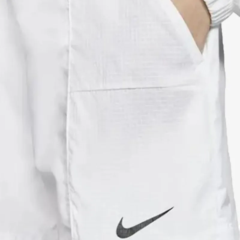 Nike Šorc W NSW SWSH SHORT WVN NFS 