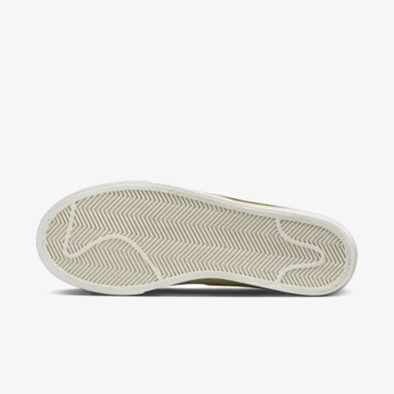 Nike Patike W BLAZER LOW PLATFORM CNVS 