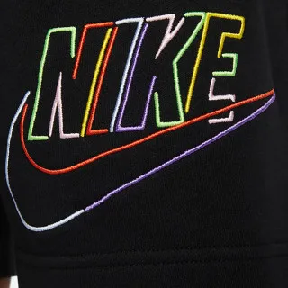 Nike Šorc Club 