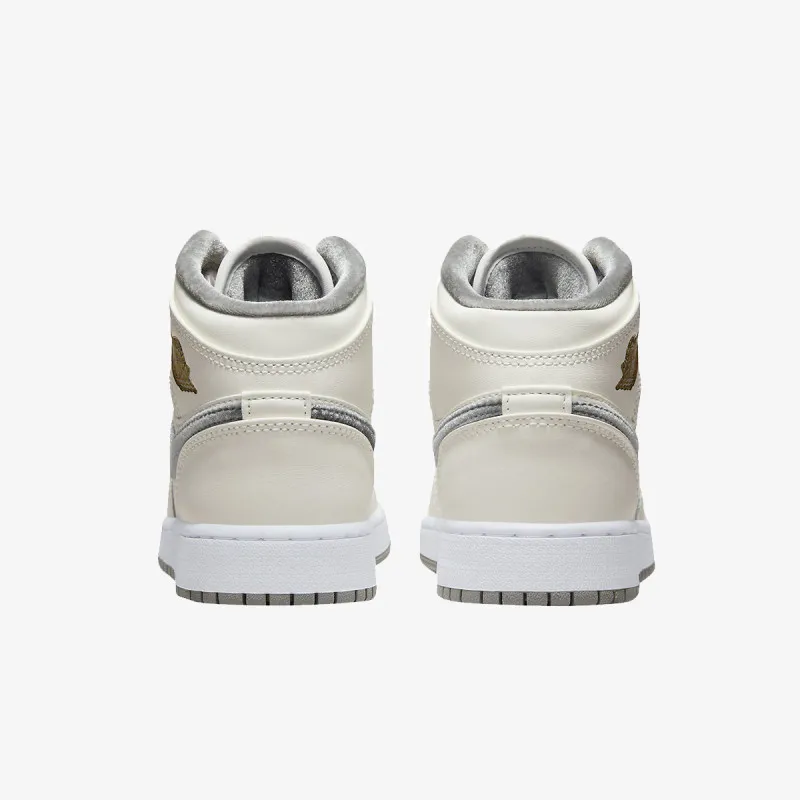 Nike Patike Air Jordan 1 Mid SE 