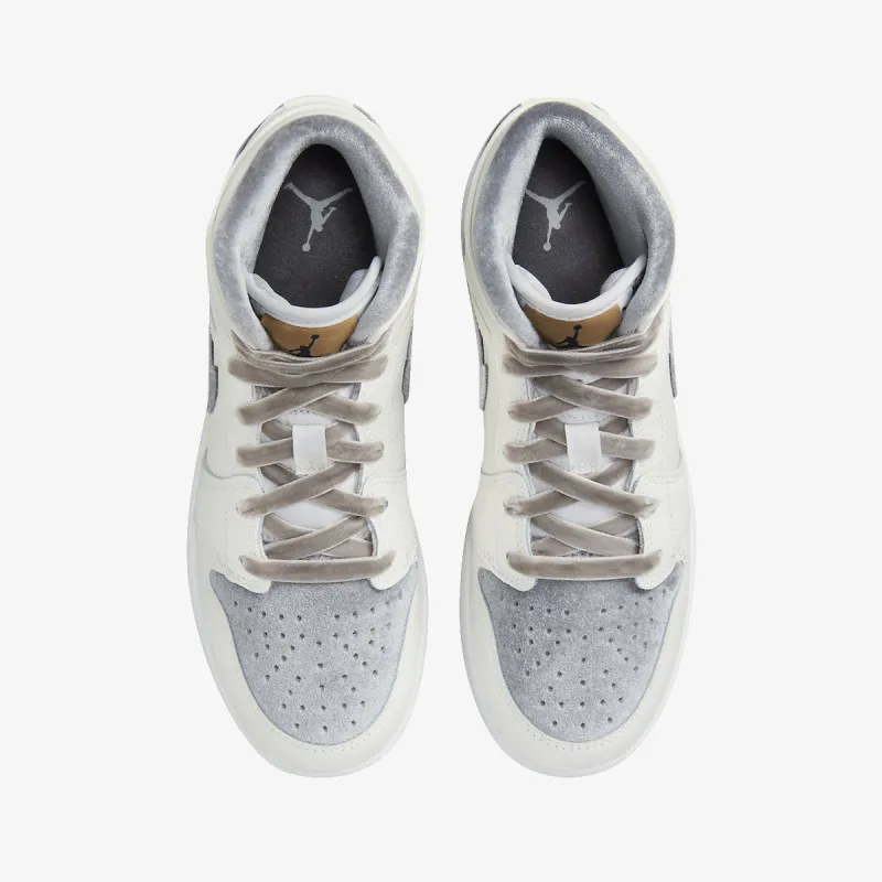 Nike Patike Air Jordan 1 Mid SE 