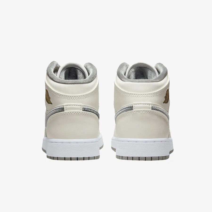 NIKE Patike Air Jordan 1 Mid SE 