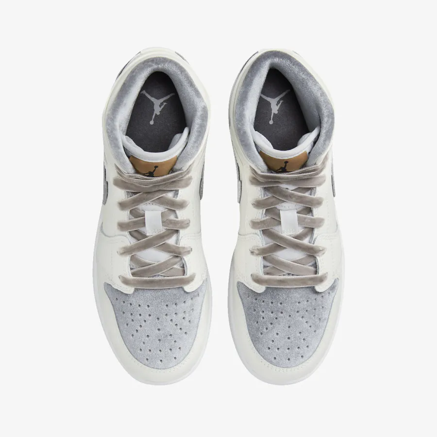 NIKE Patike Air Jordan 1 Mid SE 