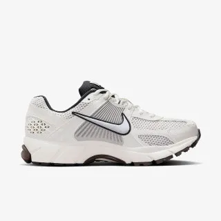 Nike Patike Zoom Vomero 5 