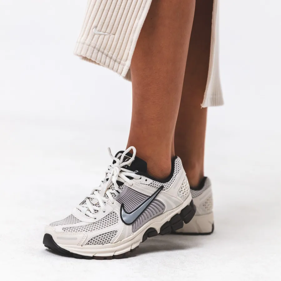 Nike Patike Zoom Vomero 5 