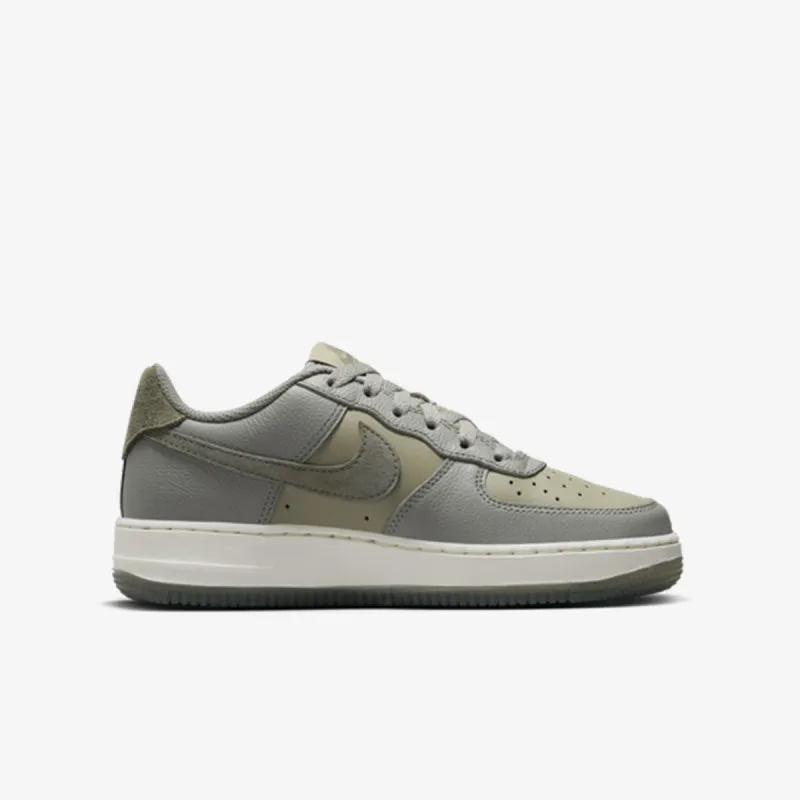 Nike Patike Air Force 1 LV8 
