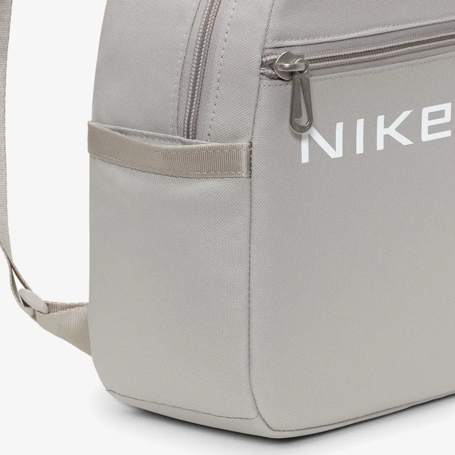 Nike Ranac Futura 