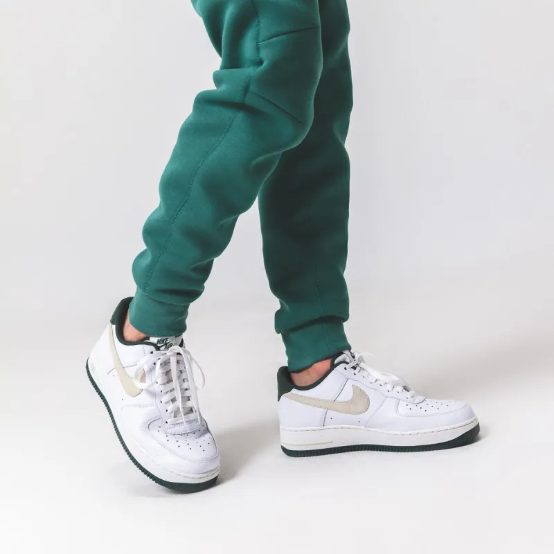 Nike Patike Air Force 1 '07 LV8 