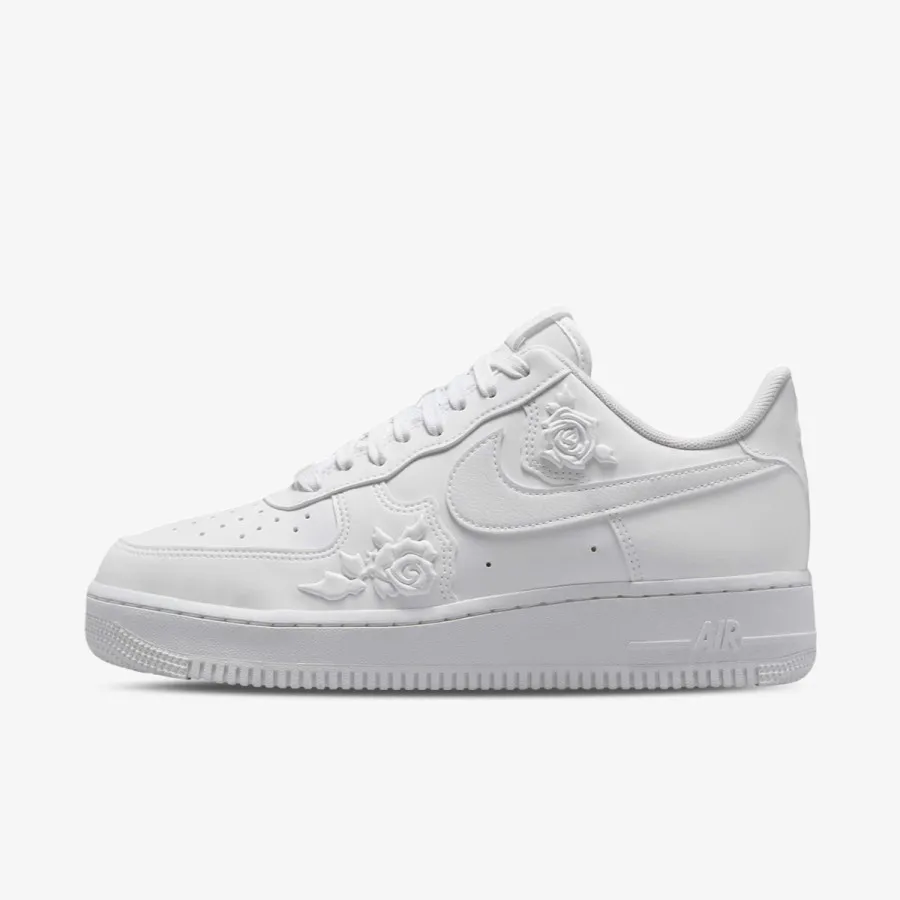 Nike Patike WMNS AIR FORCE 1 '07 SE 