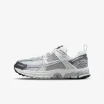 Nike Patike VOMERO 5 BG 