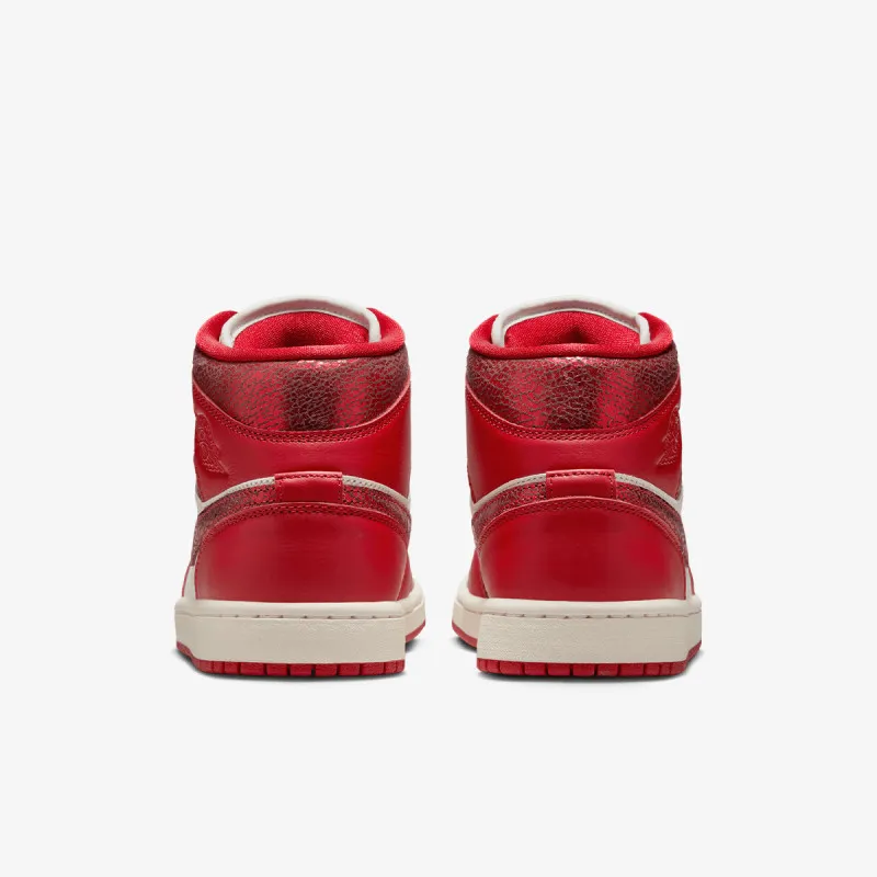 Nike Patike WMNS AIR JORDAN 1 MID SE V2 
