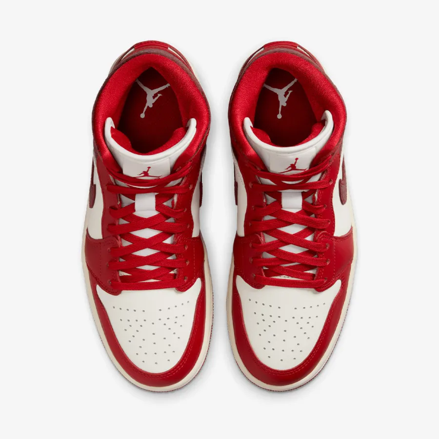 Nike Patike WMNS AIR JORDAN 1 MID SE V2 
