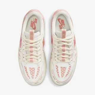 Nike Patike WMNS AIR JORDAN 1 MM LOW V3 