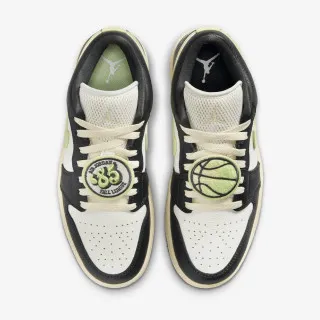 Nike Patike WMNS AIR JORDAN 1 LOW SE V2 