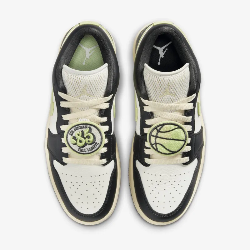 Nike Patike WMNS AIR JORDAN 1 LOW SE V2 