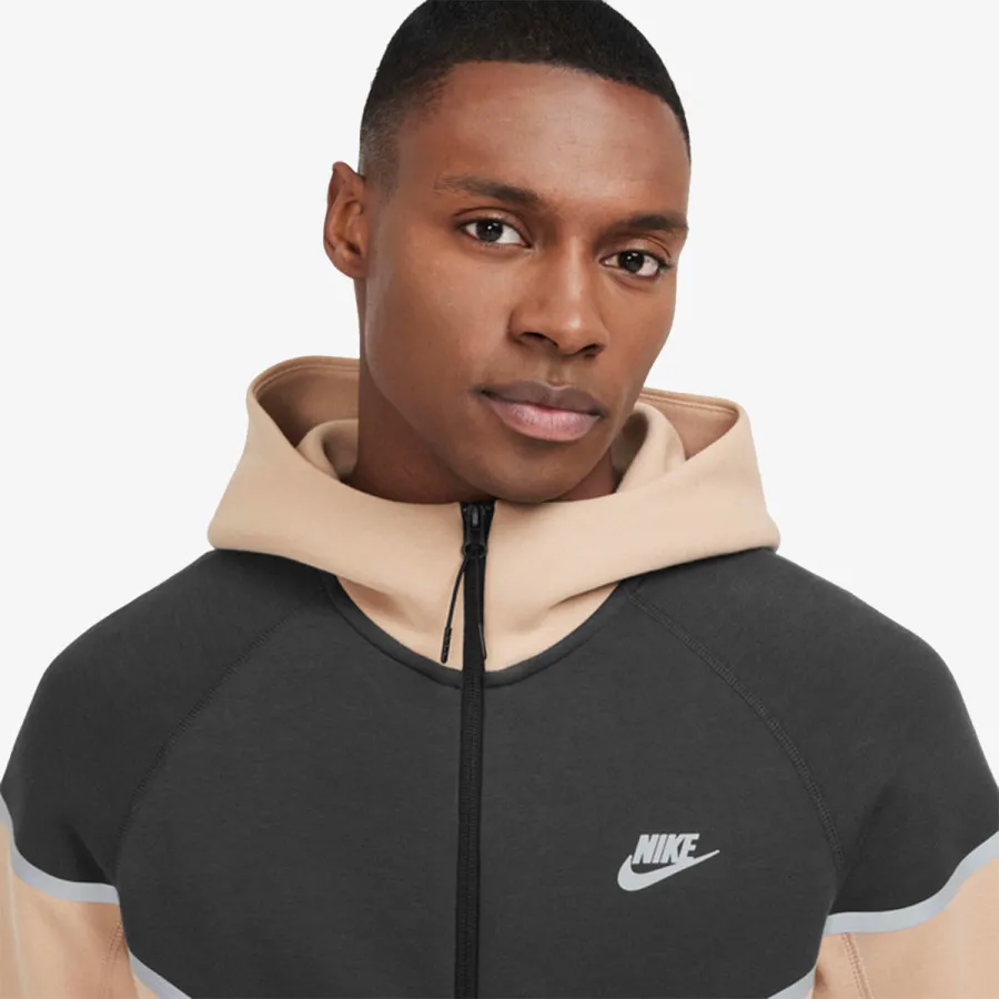Nike Dukserica Tech Windrunner 
