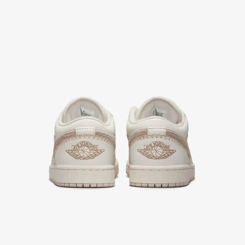 Nike Patike WMNS AIR JORDAN 1 LOW SE 