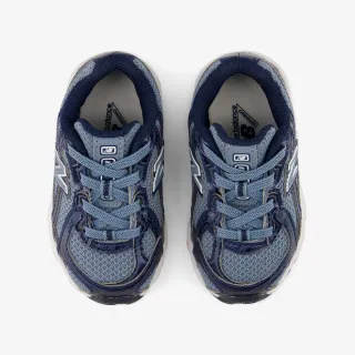 New Balance Patike 740 