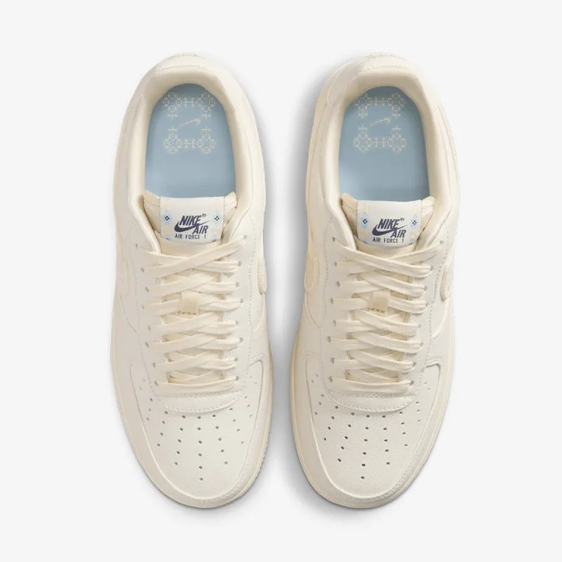 Nike Patike WMNS AIR FORCE 1 '07 LX CN 
