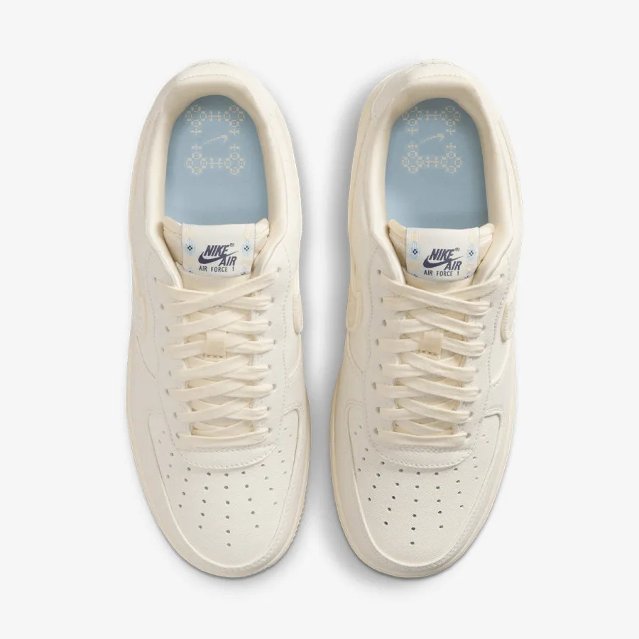 Nike Patike WMNS AIR FORCE 1 '07 LX CN 
