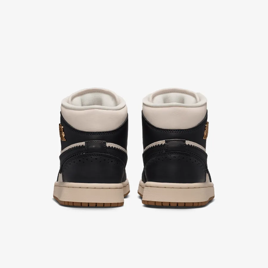 Nike Patike WMNS AIR JORDAN 1 MID SE 