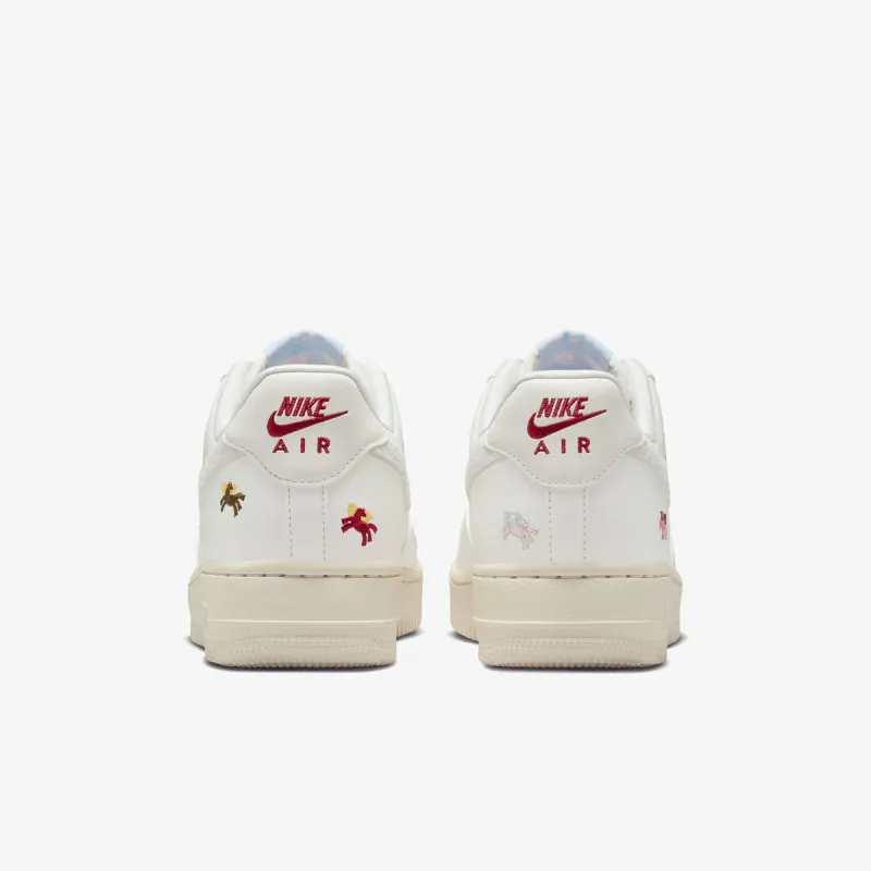Nike Patike WMNS AIR FORCE 1 '07 REC CN 