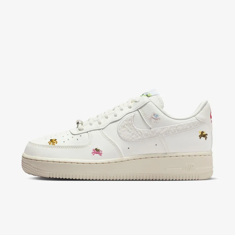 Nike Patike WMNS AIR FORCE 1 '07 REC CN 