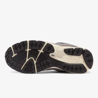 New Balance Patike 2002R 