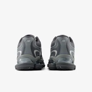 New Balance Patike 2000 